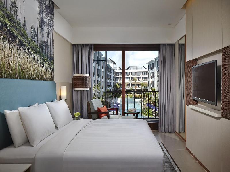 Courtyard Bali Seminyak Resort image