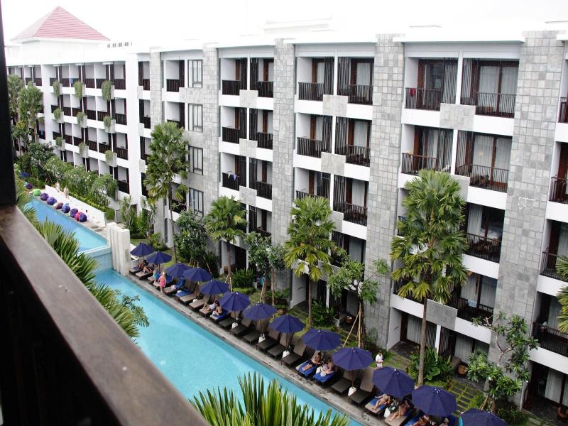 Courtyard Bali Seminyak Resort image