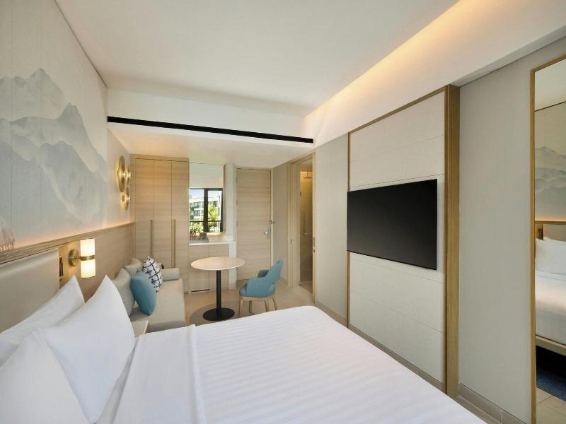 Courtyard Bali Seminyak Resort image