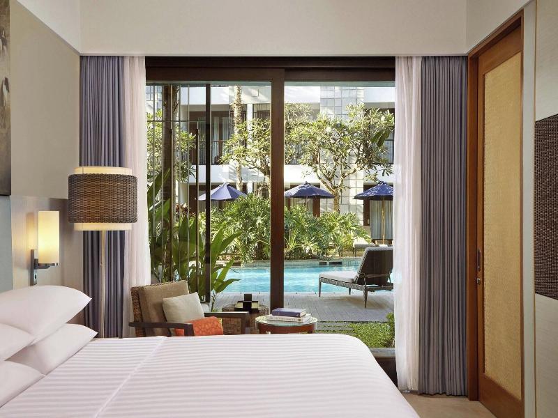 Courtyard Bali Seminyak Resort image