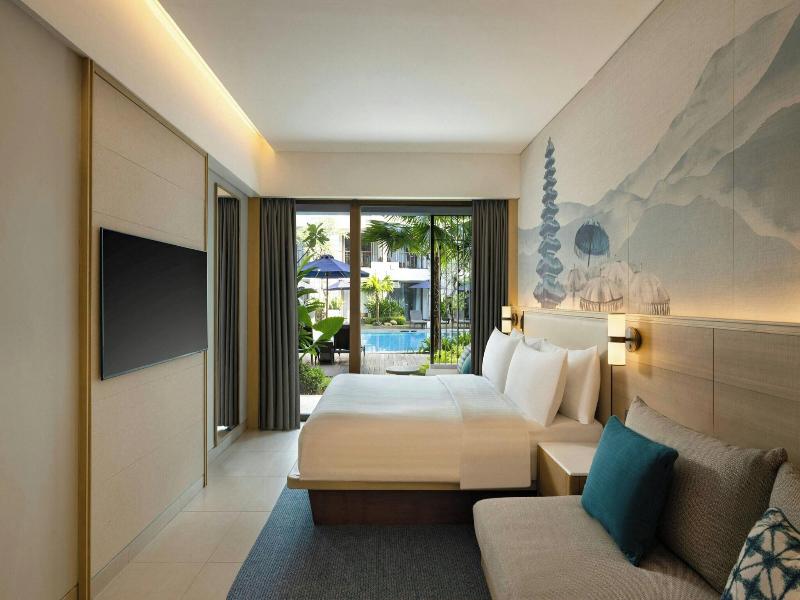 Courtyard Bali Seminyak Resort image