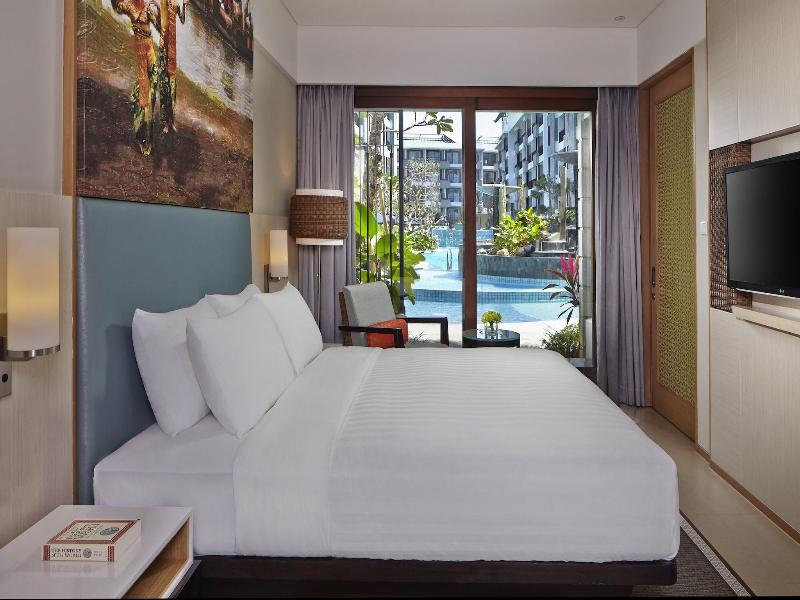 Courtyard Bali Seminyak Resort image