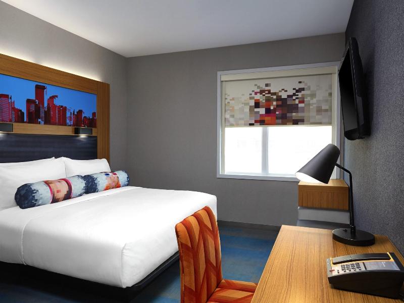 Aloft Calgary University image
