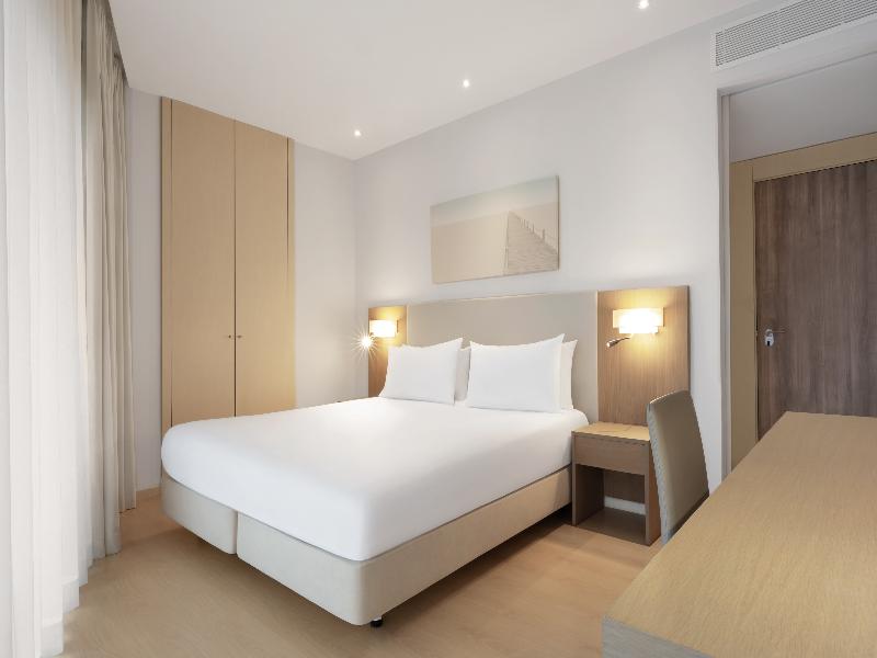 Eurostars Oasis Plaza image