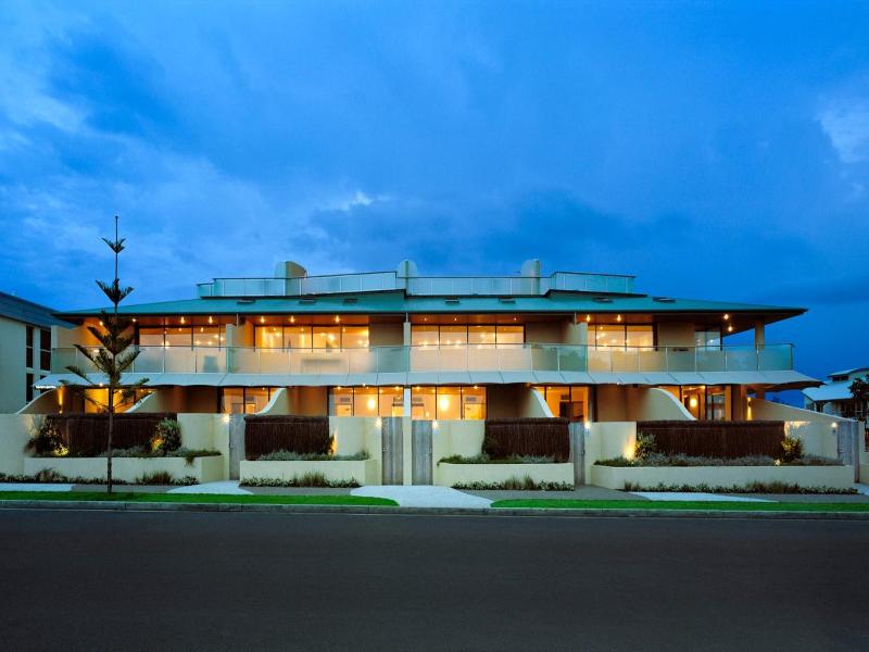 Beach Suites image