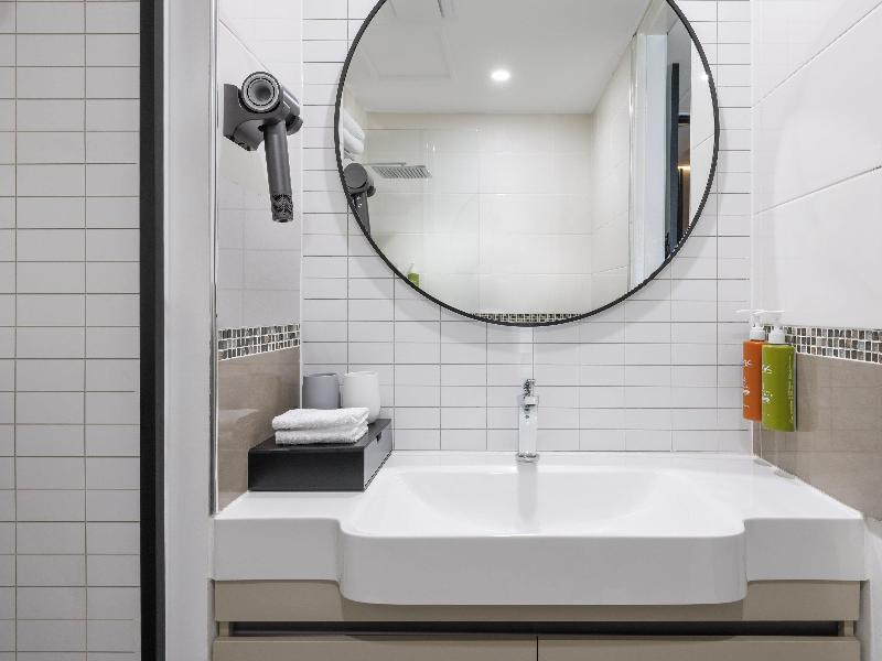 Holiday Inn Townsville by IHG image