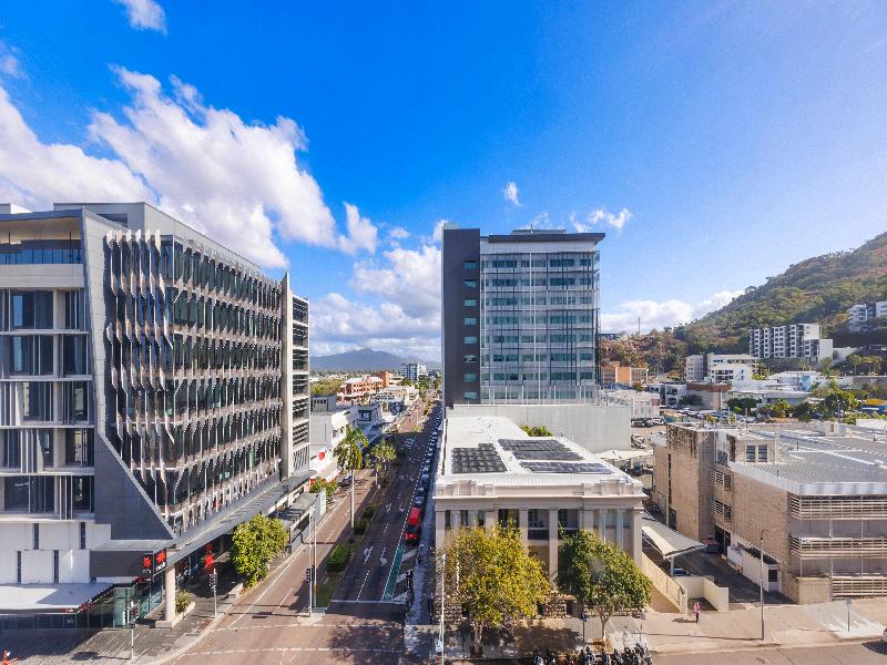 Holiday Inn Townsville by IHG image