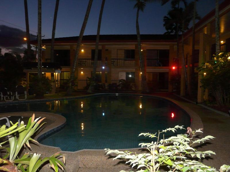 Oasis Inn Apartments image