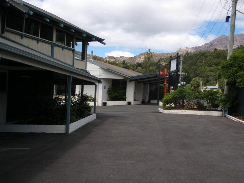 Westcoaster Motel