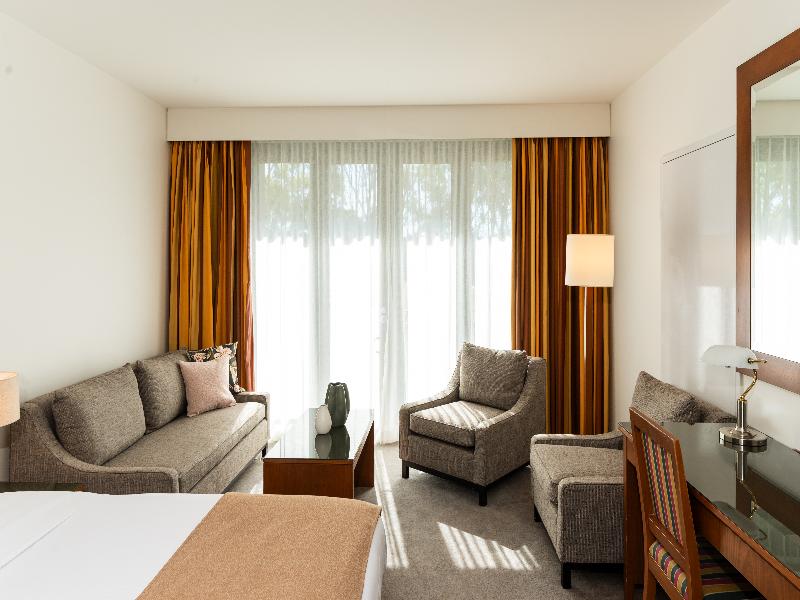Yarra Valley Lodge image