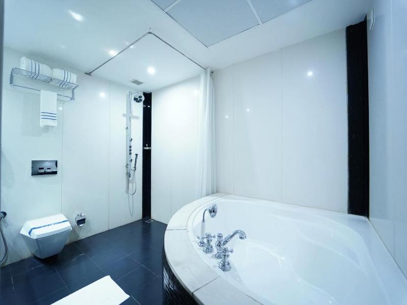 Quality Inn Viha image
