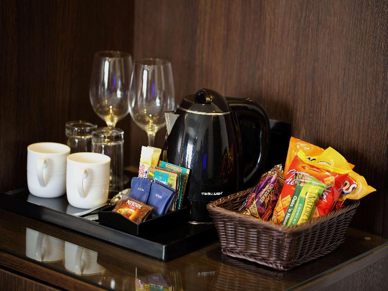 Best Western Elyon Colombo image