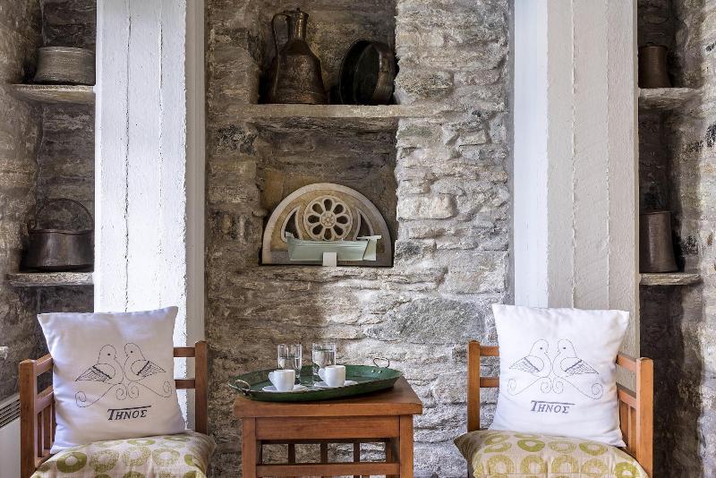 Crossroads Inn image