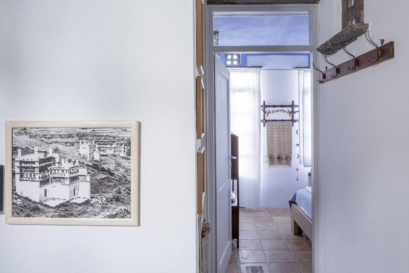 Crossroads Inn image