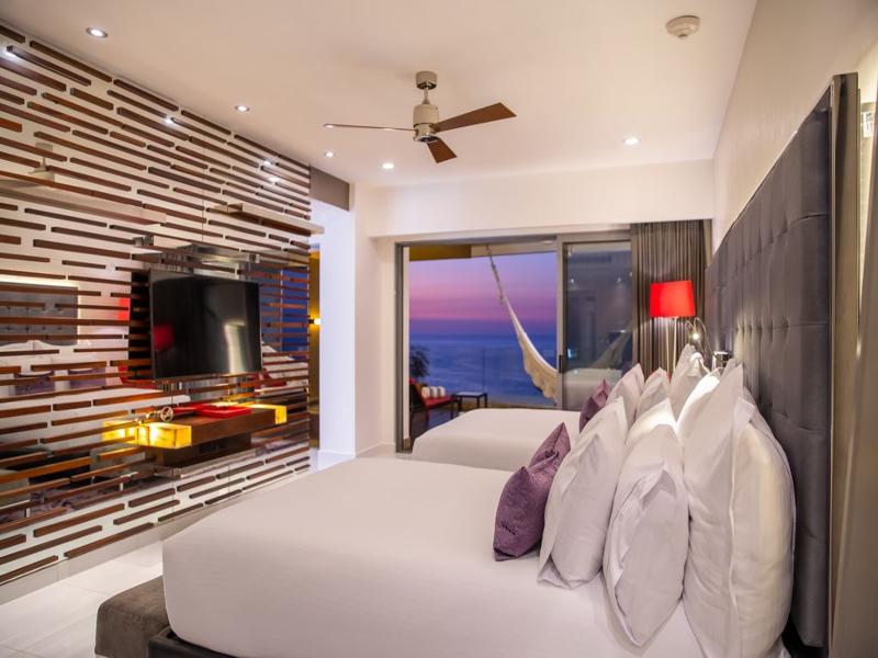 Hotel Mousai Puerto Vallarta image
