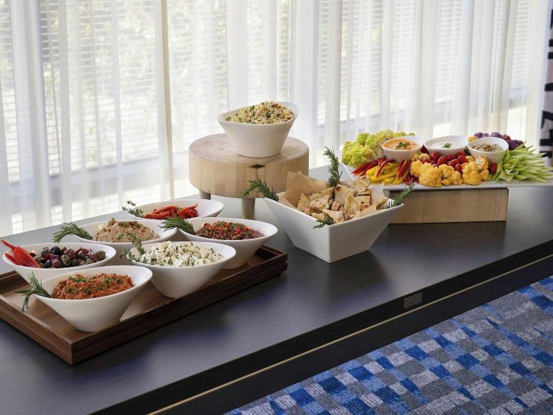 Residence Inn Los Angeles L.A. LIVE image