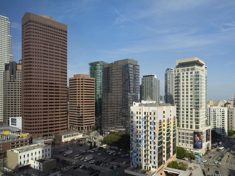 Courtyard Los Angeles L.A. LIVE image
