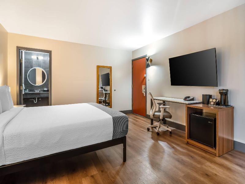 La Luna Inn image