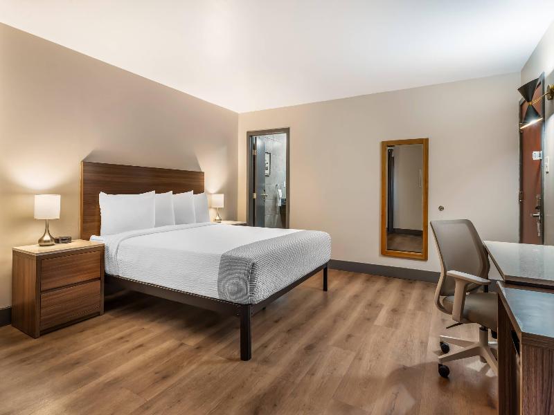 La Luna Inn image