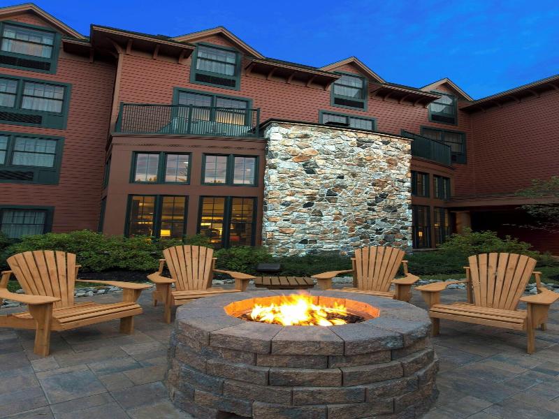 Courtyard Lake Placid image
