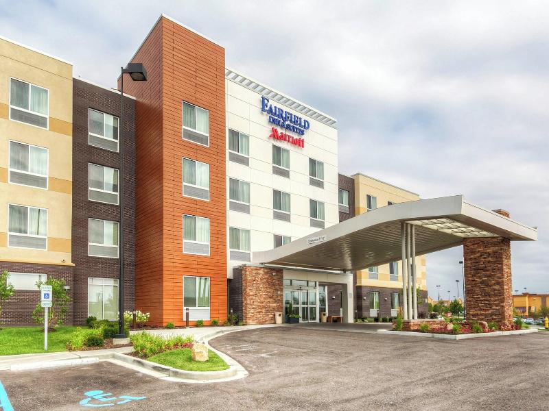 Fairfield Inn & Suites St. Louis West/Wentzville image
