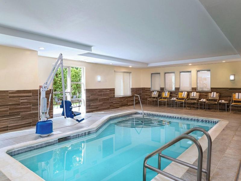 Fairfield Inn Medford Long Island image
