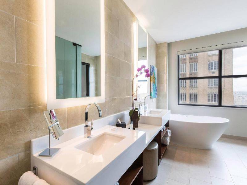 JW Marriott Houston Downtown image