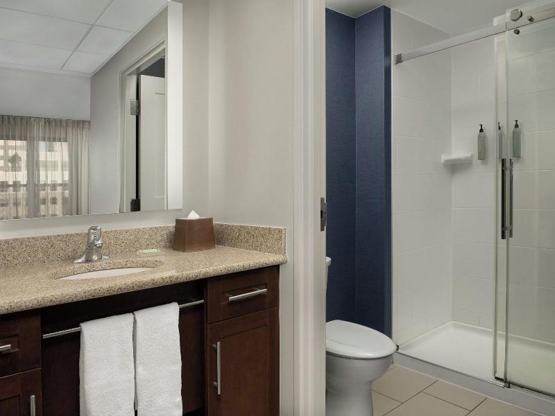 SUITE KING BED TWO BEDROOMS — photo 7