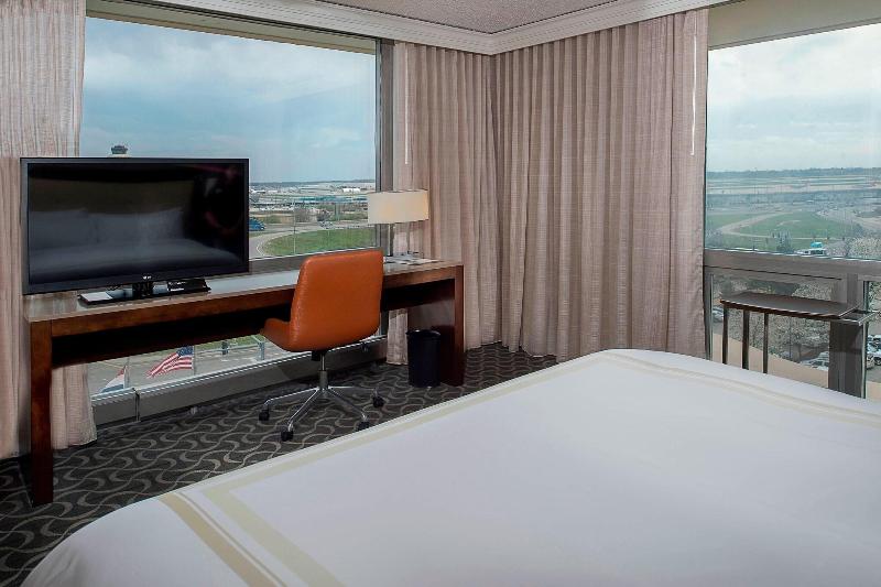 Marriott St. Louis Airport image