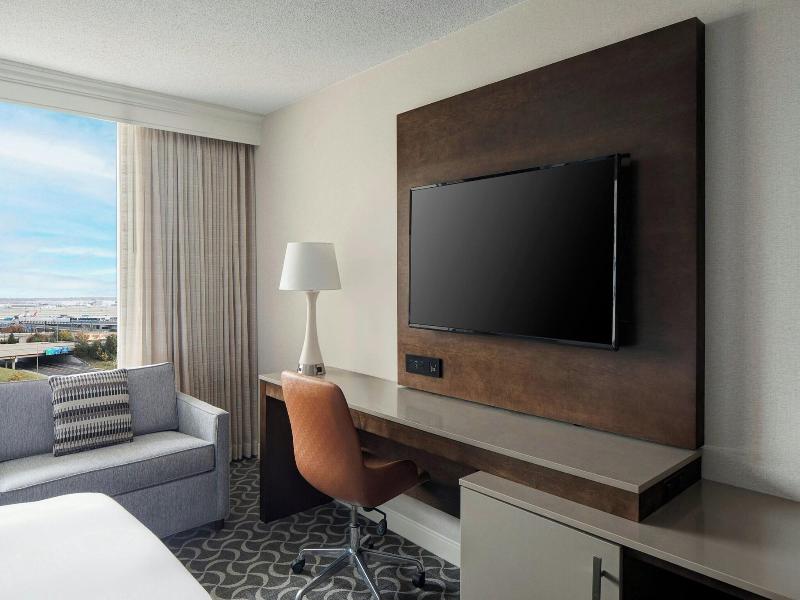 Marriott St. Louis Airport image