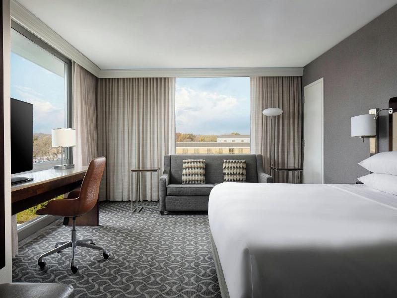 Marriott St. Louis Airport image