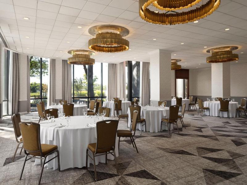 Teaneck Marriott At Glenpointe image