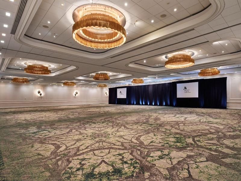 Teaneck Marriott At Glenpointe image