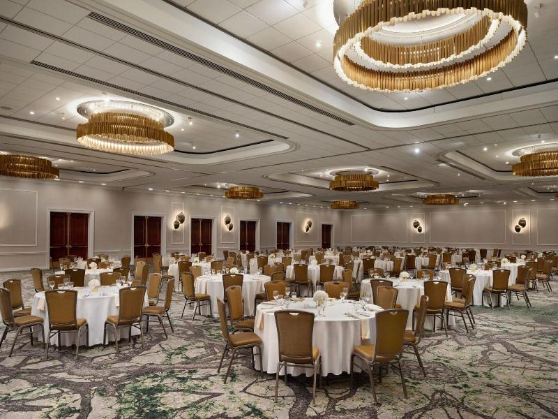 Teaneck Marriott At Glenpointe image