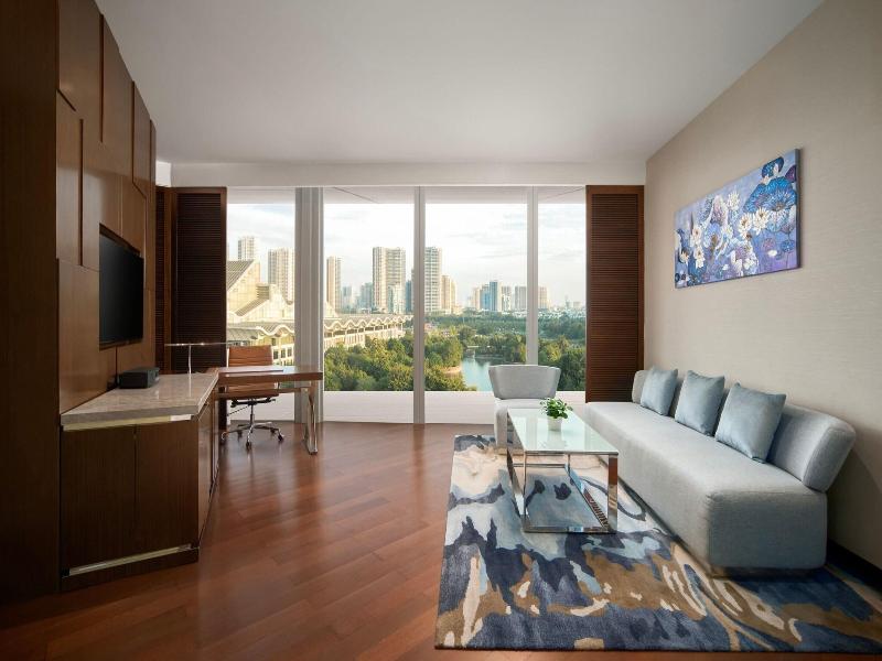 Jw Marriott Hotel Hanoi image