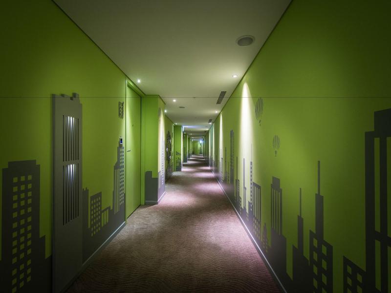 Green World Zhonghua image