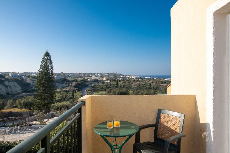 Golden Valentin Apartments image