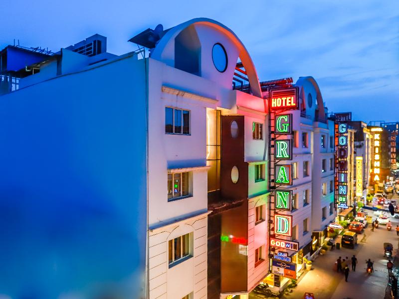 Hotel Grand Godwin — exterior view