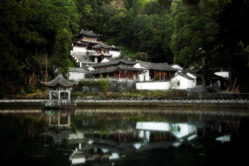 Banyan Tree Tengchong image