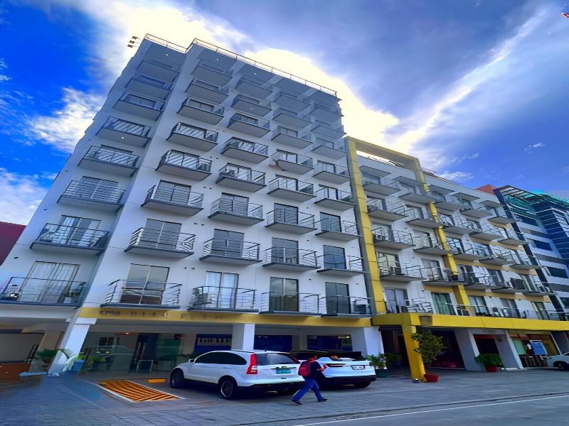 OYO 893 Dian Place Suites image