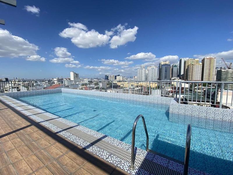 OYO 893 Dian Place Suites image