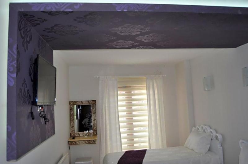 Garra Hotels image
