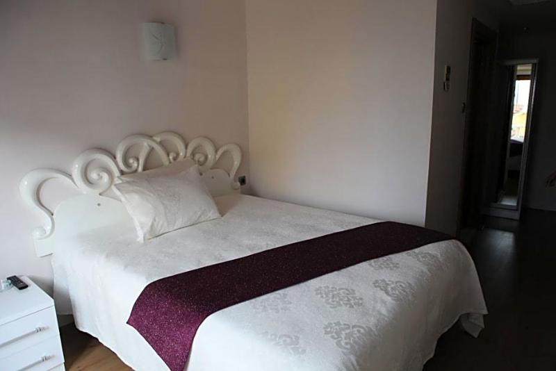 Garra Hotels image