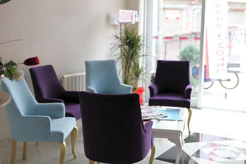 Garra Hotels image