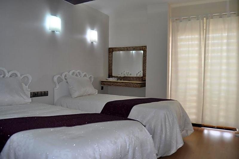 Garra Hotels image