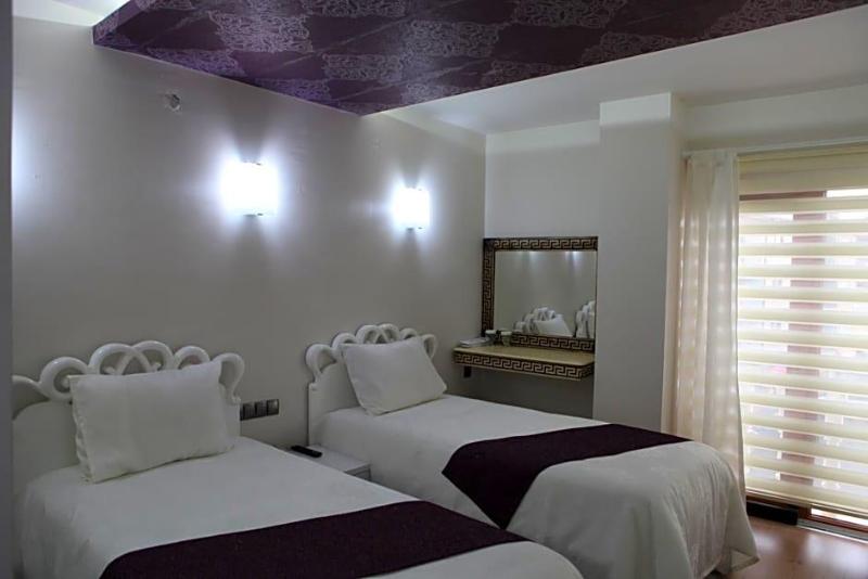 Garra Hotels image