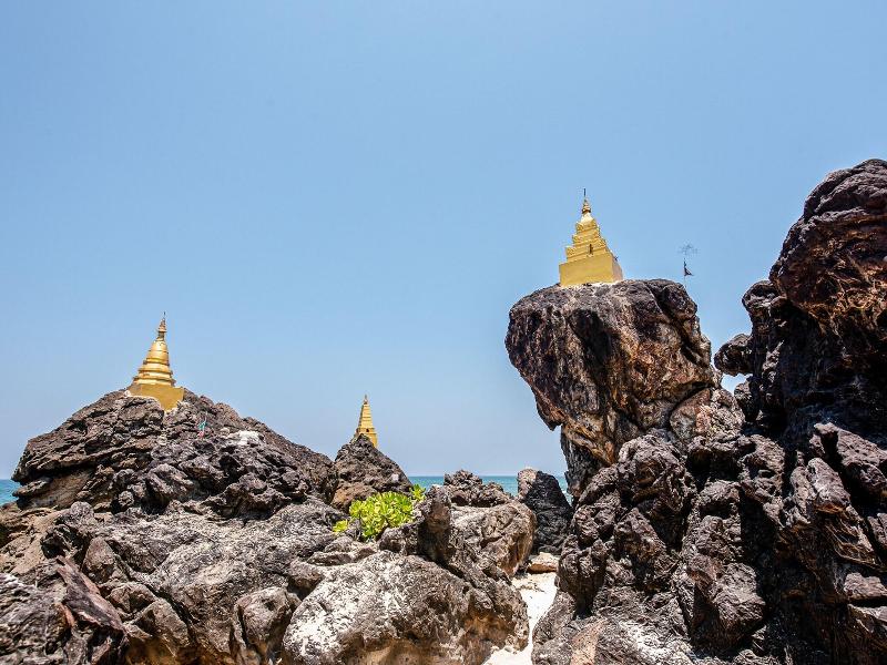 Central Hotel Ngwe Saung image