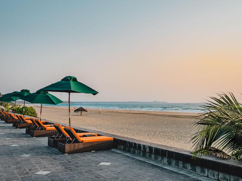 Central Hotel Ngwe Saung image