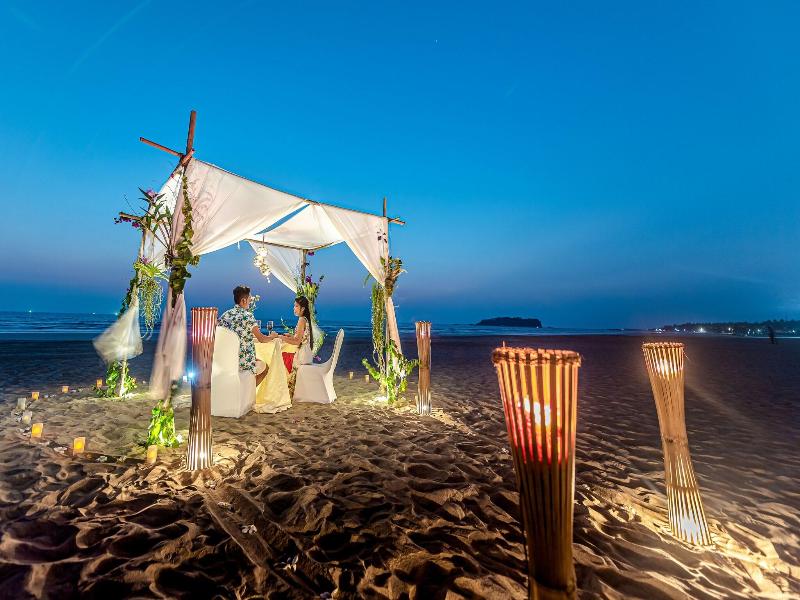 Central Hotel Ngwe Saung image