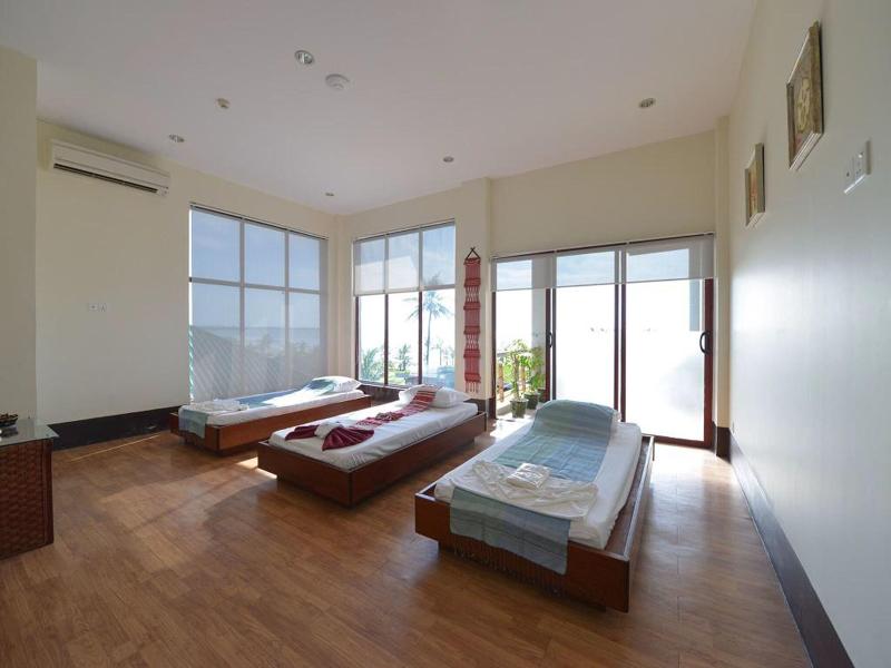 Central Hotel Ngwe Saung image